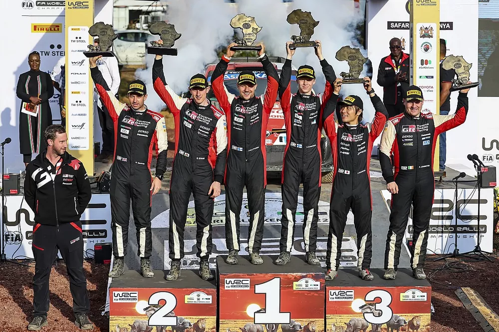 Les vainqueurs Kalle Rovanpera, Jonne Halttunen, Toyota Gazoo Racing WRT Toyota GR Yaris Rally1, les deuxi&egrave;mes Elfyn Evans, Scott Martin, Toyota Gazoo Racing WRT Toyota GR Yaris Rally1, les troisi&egrave;mes Takamoto Katsuta, Aaron Johnston, Toyota Gazoo Racing WRT NG Toyota GR Yaris Rally1 sur le podium