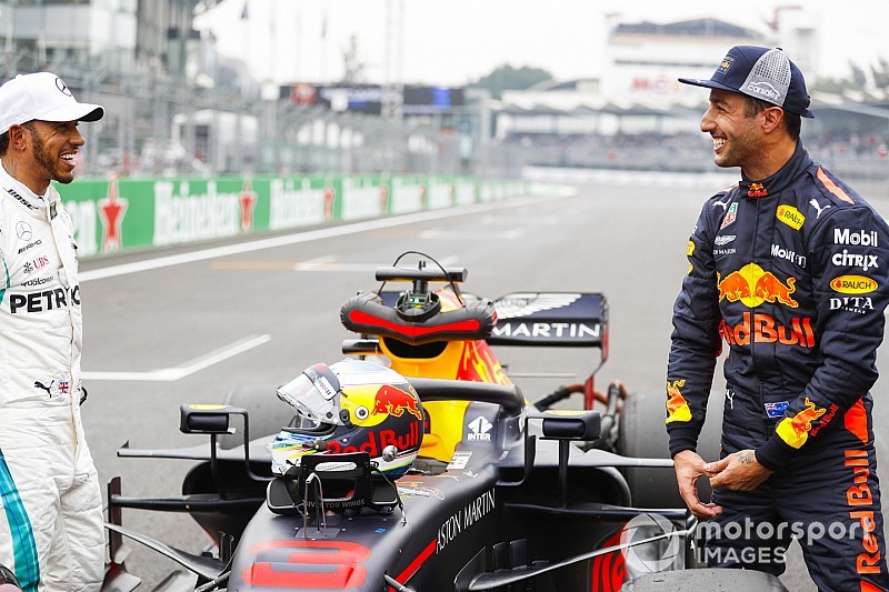 Ricciardo: Hamilton'ın aracı harika fakat kendisi de başarıyı hak ediyor