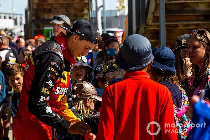 Chaz Mostert, Tickford Racing Ford
