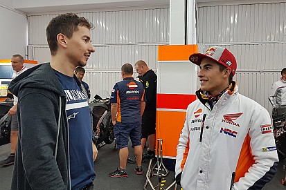 Lorenzo : Cohabiter avec Márquez rappelle les débuts auprès de Rossi