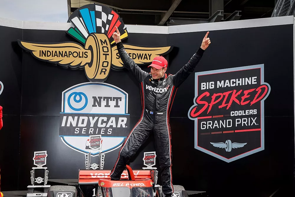 Race winner Will Power, Team Penske Chevrolet