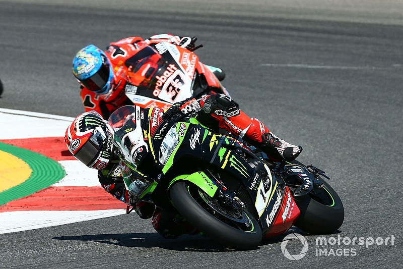 Portimao, Gara 2: Rea vince di nuovo portandosi dietro van der Mark e Melandri