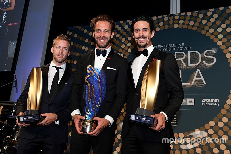 La Formula E si unisce alla scuola Central Saint Martins per i... trofei