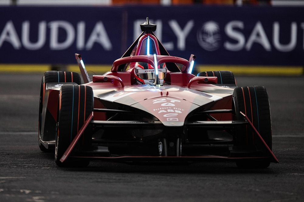 Jake Dennis, Andretti Autosport, Porsche 99 X Electric Gen3