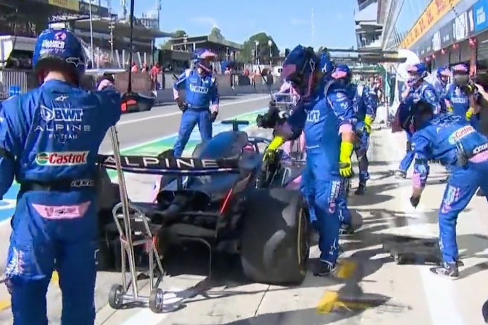 Alonso abandona en Monza 2022