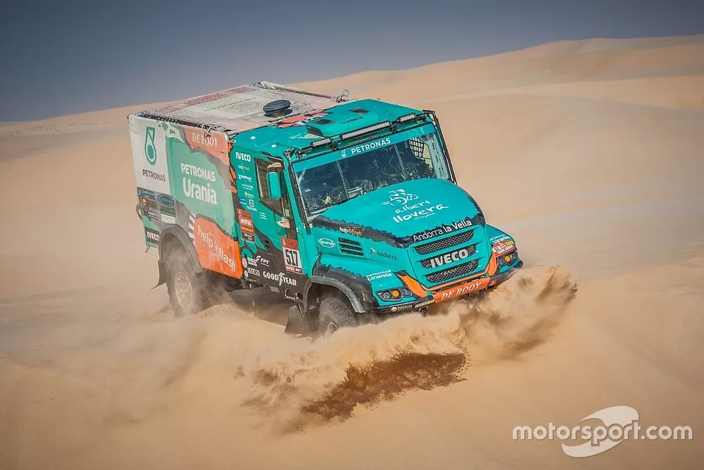 #517 Team De Rooy IVECO: Albert Llovera, Ferran Marco Alcayna, Marc Torres