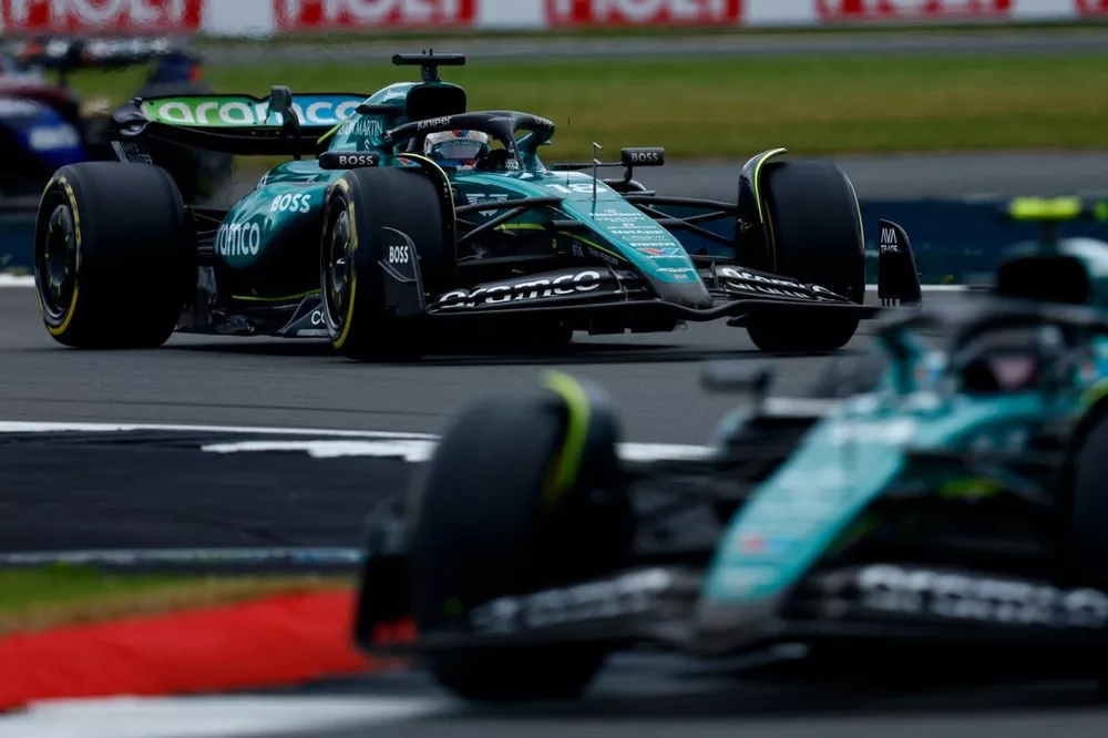 Fernando Alonso, Aston Martin AMR24, Lance Stroll, Aston Martin AMR24