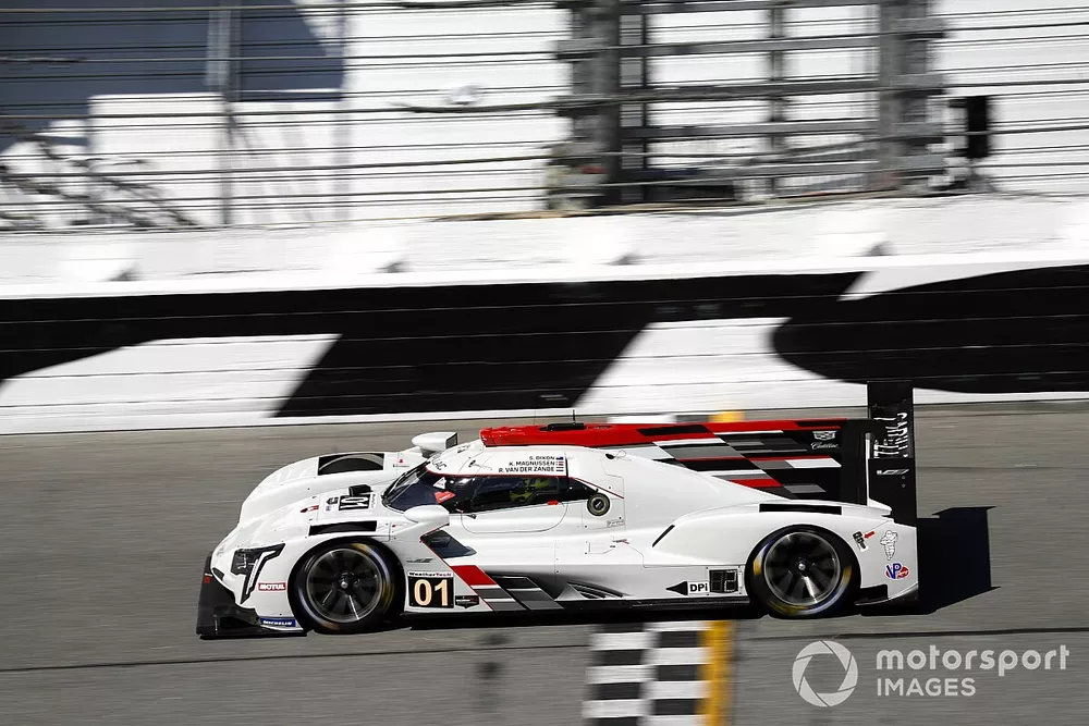 #01 Cadillac Chip Ganassi Racing Cadillac DPi, DPi: Scott Dixon, Renger van der Zande, Kevin Magnussen 