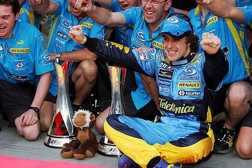 Alonso cree que actualmente ganar&iacute;a a su versi&oacute;n de 2006 en F1