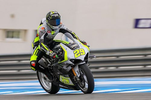 Iannone, "sorprendido" por su ritmo en el test de Jerez de WSBK