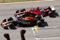 Contacto entre Leclerc y Verstappen en España sin sanción