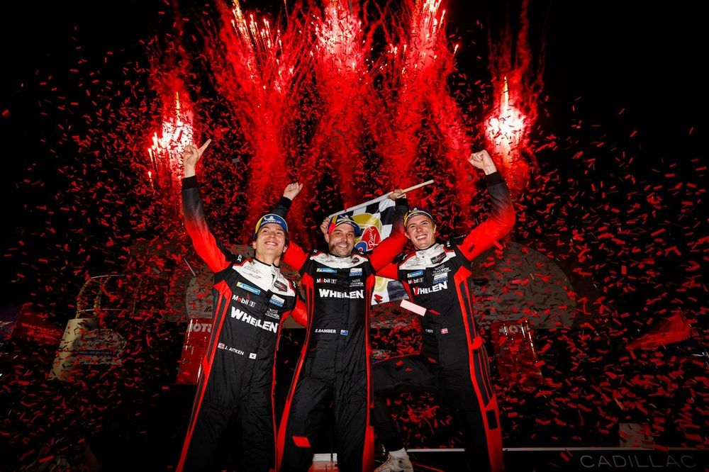 #31 Cadillac Action Express Cadillac V- Series.R: Jack Aitken, Earl Bamber, Frederik Vesti