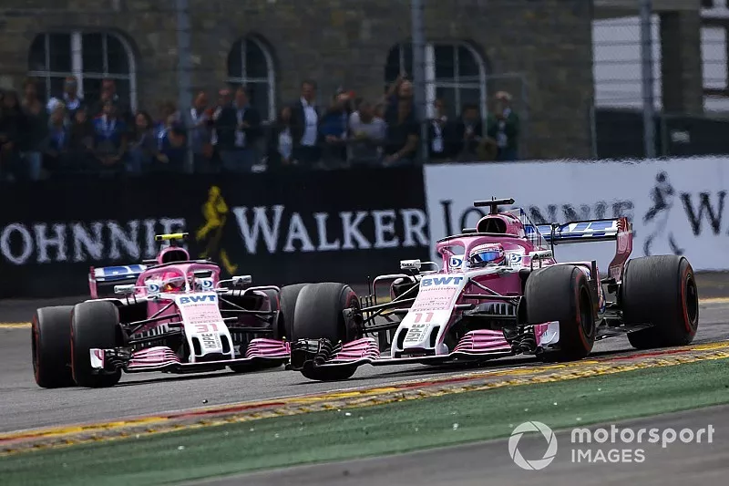 Sergio P&eacute;rez, Racing Point Force India VJM11, y Esteban Ocon, Racing Point Force India VJM11