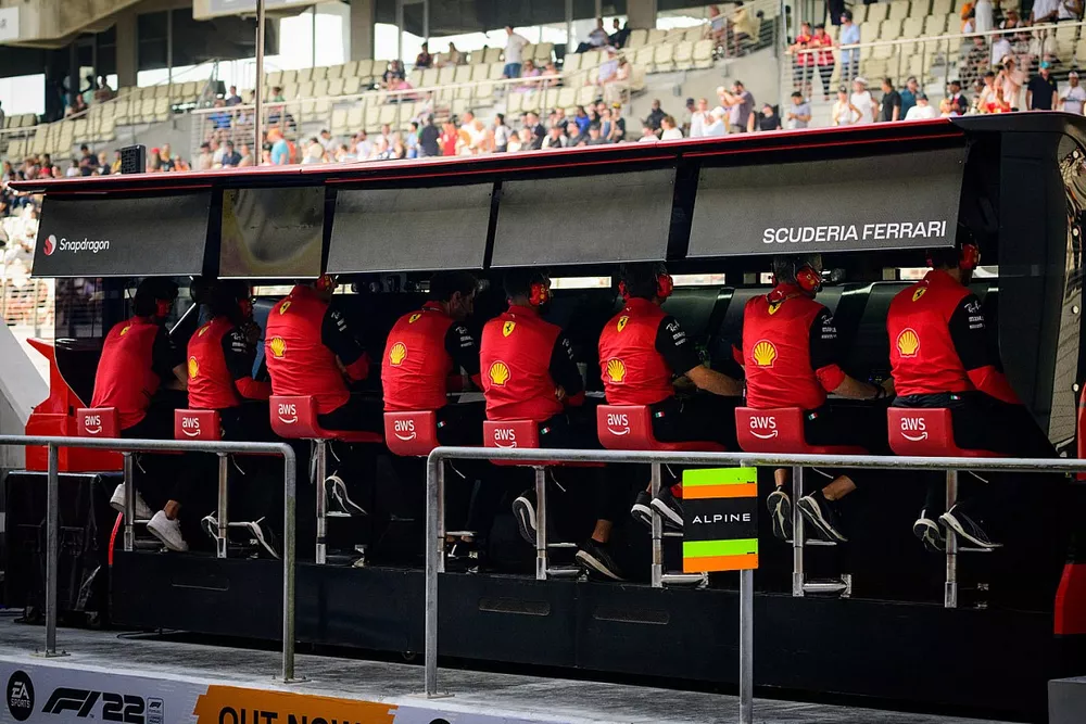 Ferrari pit gantry