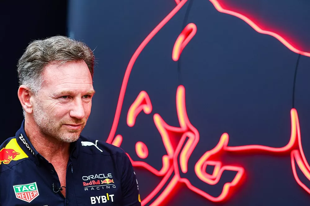 Christian Horner, director de Red Bull Racing y... &iquest;Checo P&eacute;rez?