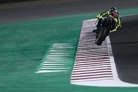 Stoner: "Lo peor que le ha pasado a MotoGP son las escapatorias de asfalto"