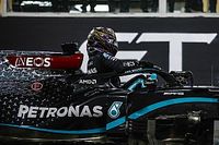 Mercedes prop&otilde;e renovar apenas por um ano com Hamilton, diz jornal