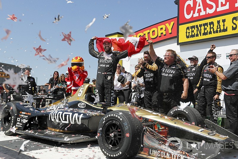Hinchcliffe: Not pitting under final yellow was a “tough call”