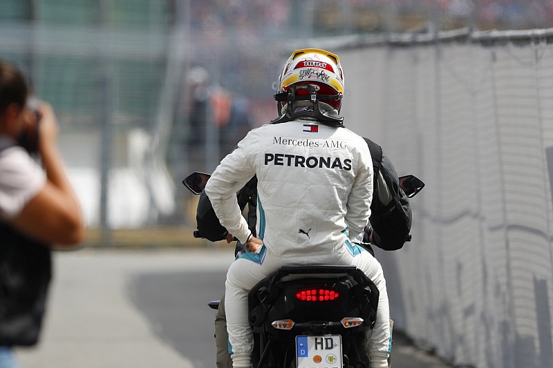 Rosberg over aangeslagen Hamilton: