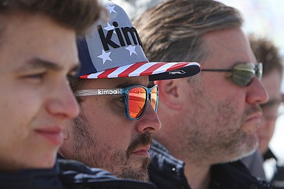 Brown: Alonso, McLaren’deki pilot yönetiminin daha iyi olduğunu kanıtlıyor