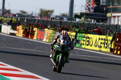 Rea se anota el doblete y bate el r&eacute;cord de podios en WorldSBK