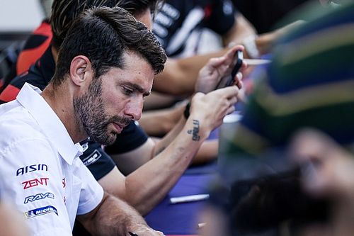De Vries podría tomar el lugar de Pechito López en Toyota