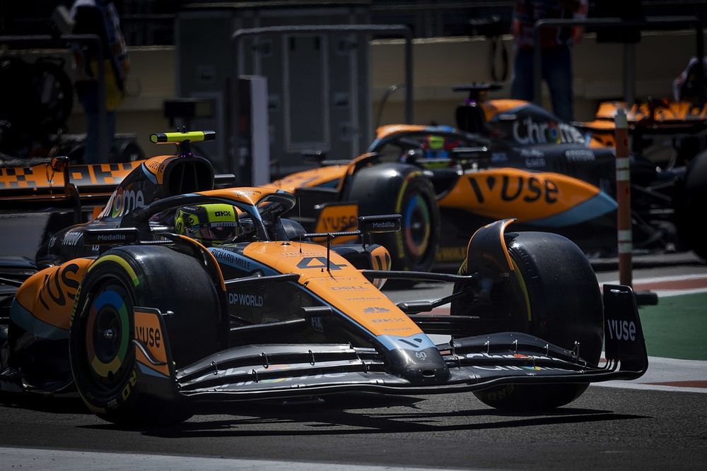 Lando Norris, McLaren MCL60, Oscar Piastri, McLaren MCL60