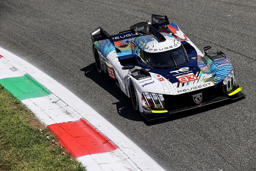 #93 Peugeot Totalenergies Peugeot 9X8: Paul Di Resta, Mikkel Jensen, Jean-Eric Vergne