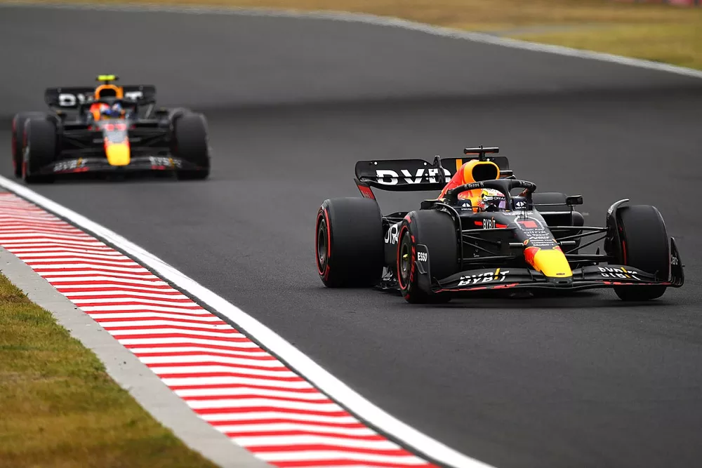 Max Verstappen, Red Bull Racing RB18, Sergio Perez, Red Bull Racing RB18