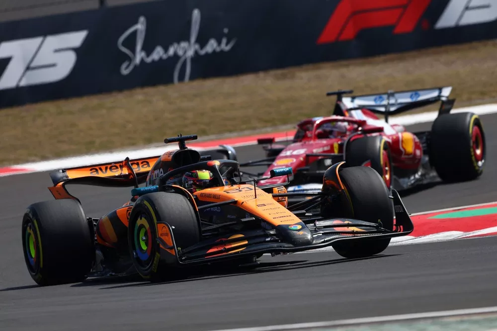 Charles Leclerc, Ferrari, Oscar Piastri, McLaren