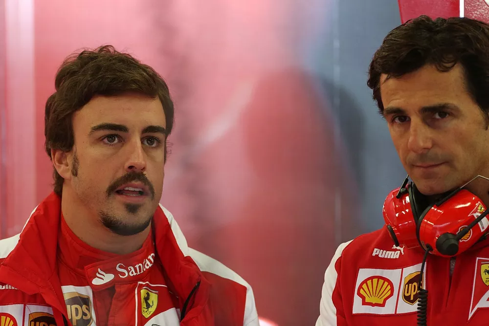 Fernando Alonso, Ferrari, et Pedro De La Rosa, pilote de d&eacute;veloppement de Ferrari