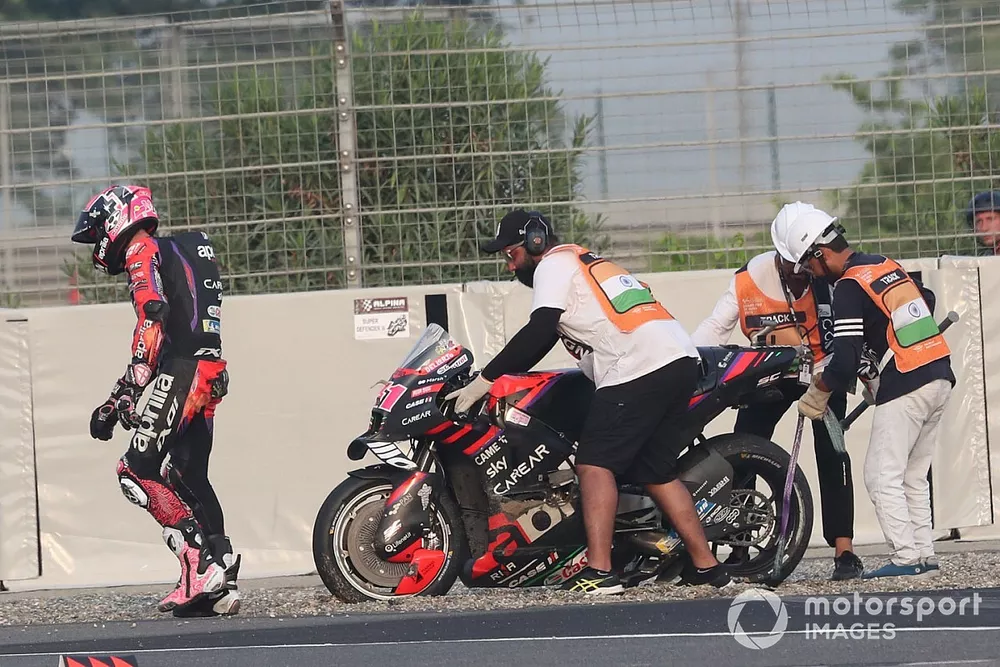 Aleix Espargaro, Aprilia Racing Team crash