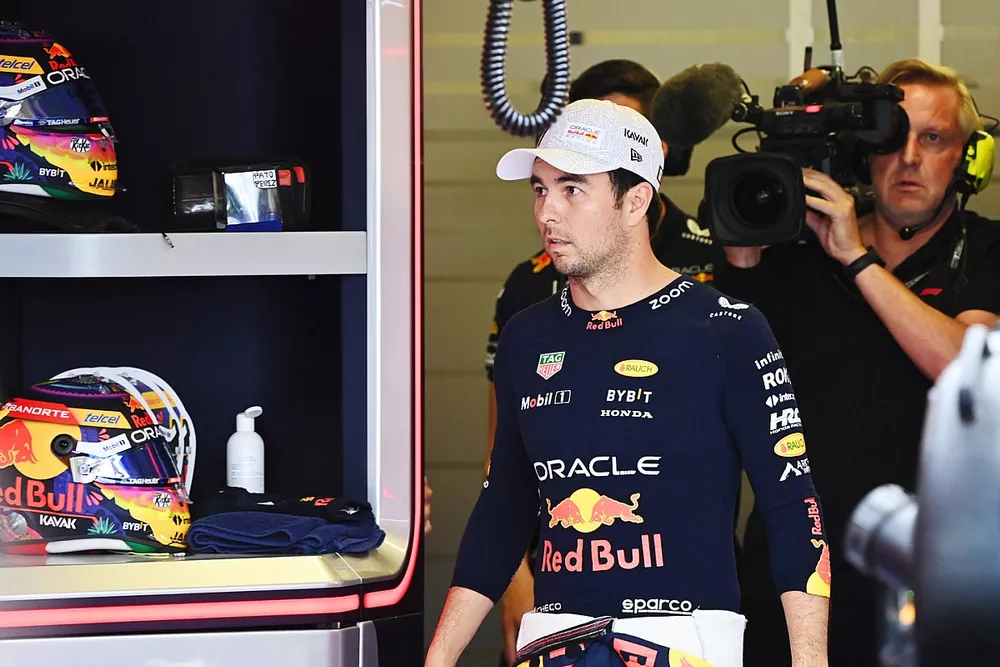 Sergio Perez, Red Bull Racing, in the garage 