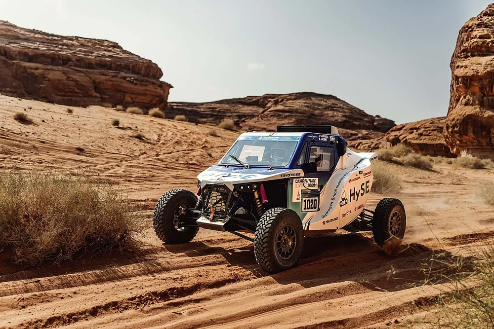 #1020 Team HySE-X1:  Jamie Campbel, Bruno Jacomy