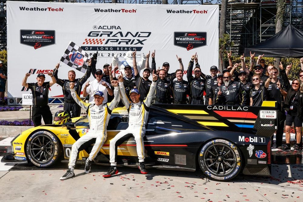 #01 Cadillac Chip Ganassi Racing Cadillac V-Series.R: Renger van der Zande, Sebastien Bourdais