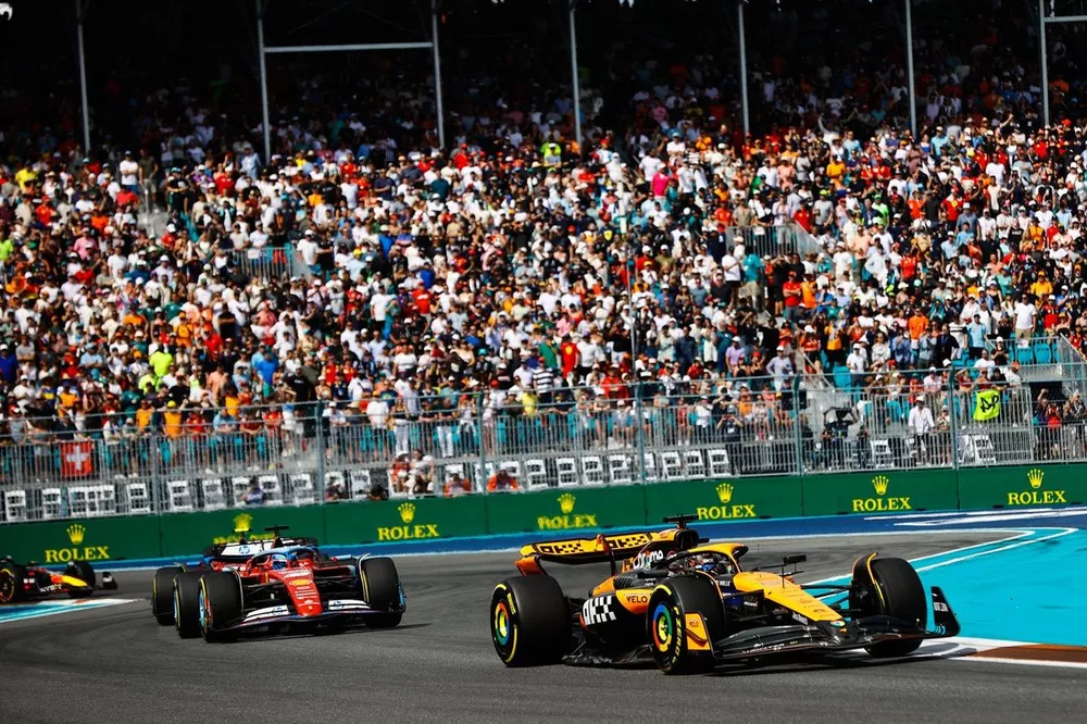 Oscar Piastri, McLaren MCL38