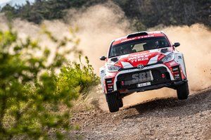 Sesks poznawał Toyotę