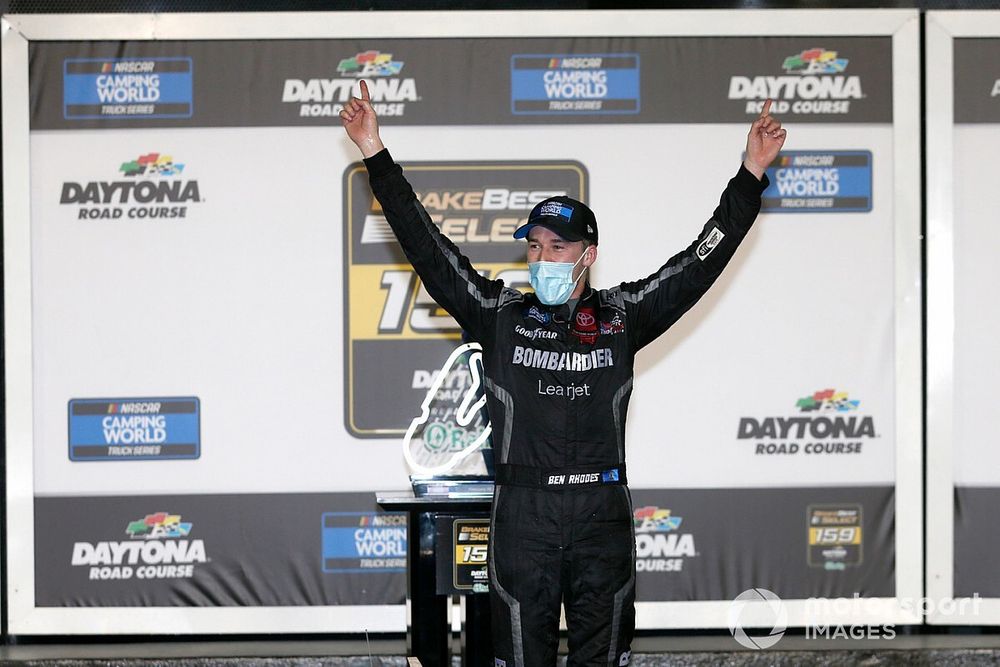 Race winner Ben Rhodes, ThorSport Racing, Toyota Tundra Bombardier LearJet 75