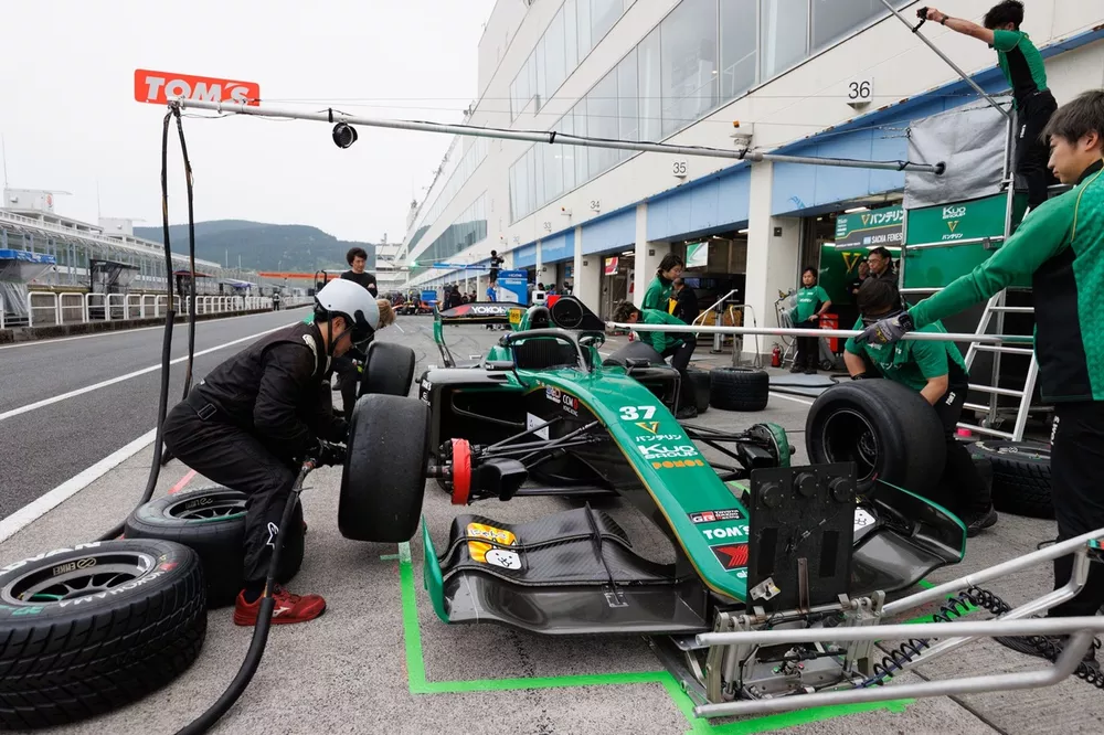 Pit stop practice