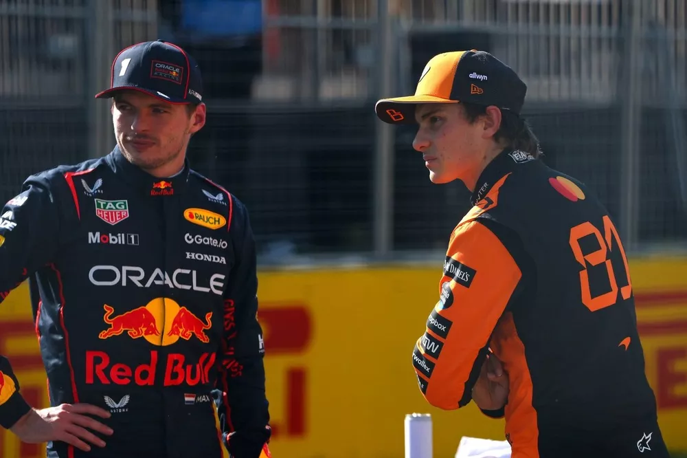 Oscar Piastri, McLaren, Max Verstappen, Red Bull Racing