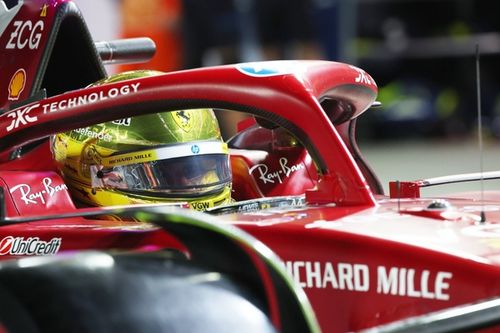 Hamilton cuestiona la estrategia de Ferrari en Singapur: "Tenemos que hablar"