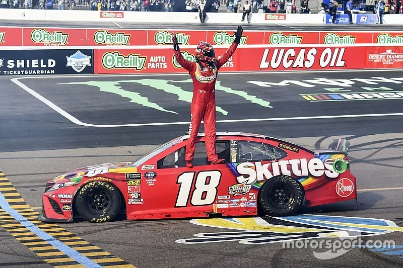 Race Winner, Kyle Busch, Joe Gibbs Racing, Toyota Camry SKITTLES