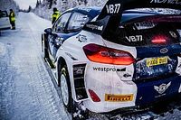 Bottas es asesorado por Suninen antes de su debut en el rallismo