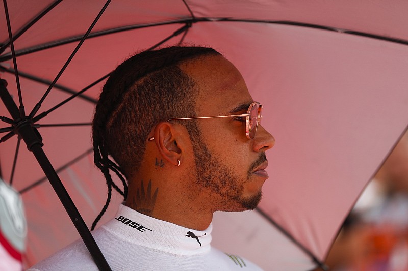 Hamilton végig hitt a győzelemben, hosszasan imádkozott a verseny előtt