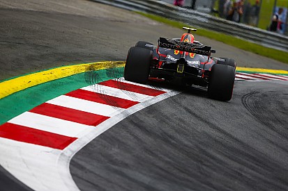 Verstappen treinou com assoalho danificado na Áustria