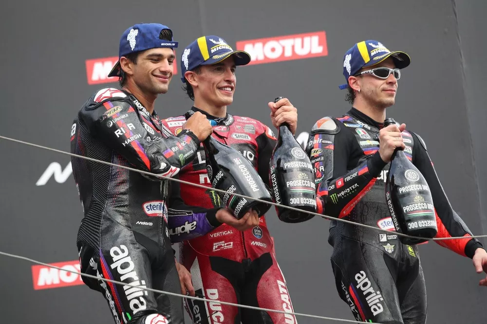 Jorge Martin, Aprilia Racing Team, Marco Bezzecchi, Aprilia Racing, Marc Marquez, Ducati Team