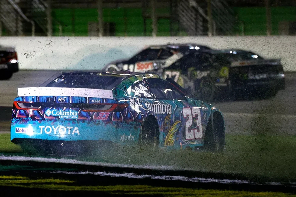 Bubba Wallace spins, No. 23 23XI Racing Toyota