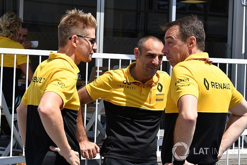 Nico Hulkenberg, Renault Sport F1 Team y Cyril Abiteboul, Renault Sport F1 Director