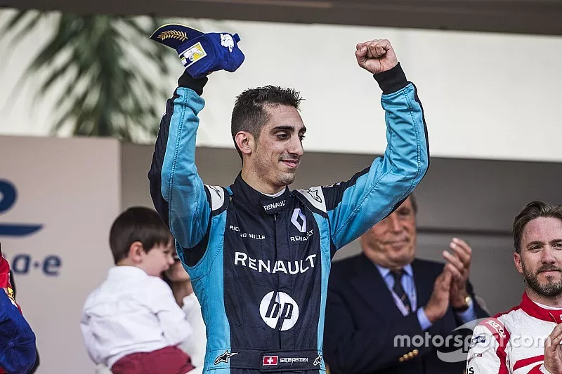 Podium : le vainqueur S&eacute;bastien Buemi, Renault e.Dams