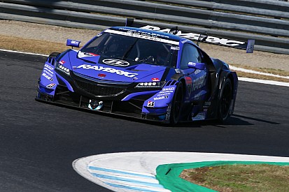 Баттон стал чемпионом Super GT в год дебюта